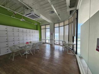 400 sqm Semi-Fitted Office Space for Lease in Quezon City – Prime Commercial Location
