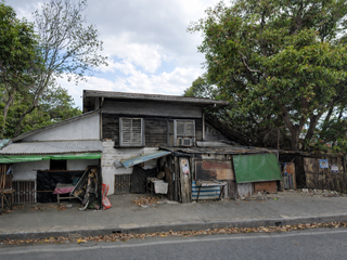 COMMERCIAL LOT FOR SALE IN CALUMPANG, MOLO, ILOILO CITY!