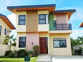 RFO 4-Bedroom Executive Home in Serene Resort-Style Community – Lipa City
