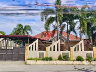 HIGH CEILING BUNGALOW HOUSE FOR SALE
