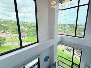 Awesome Overlooking House for Rent