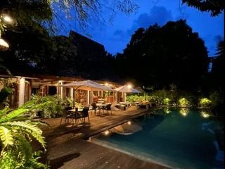 PRIVATE BOTIQUE RESORT FOR SALE NEAR THE BEACH OP0016