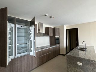 Free Tandem Parking 3 Bedroom Rent to Own Condo For Sale in St. Moritz BGC Taguig