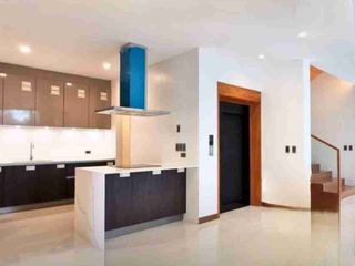 5 Bedroom Single Detached House in Valle Verde 6 Pasig City for Lease