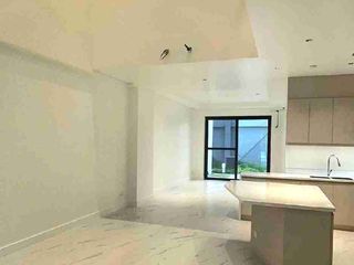 3 Storey 3 Bedroom Townhouse with 2 Car Garage For Rent At Acqua Residences Hulo Mandaluyong