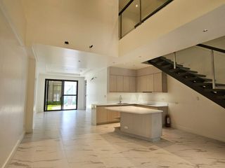 FOR LEASE - 4 Storey Townhouse with Own Gate in Hulo, Mandaluyong City