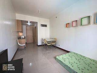 Semi-Furnished 1 Bedroom Unit with Balcony for Rent in  Unit A514 Tower 8 Field Residences Parañaque City