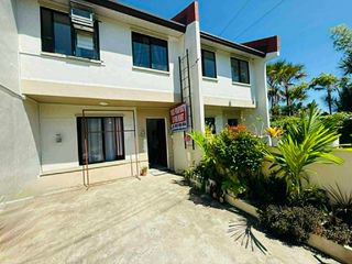 SUBDIVISION HOUSE AND LOT FOR SALE ID 15122