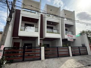 Brand new 3-storey triplex house and lot for sale in Almanza uno, Las pinas