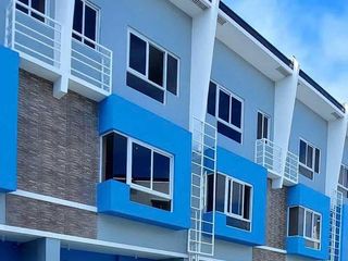 RFO 3 storey Townhouse For sale near to airport, sm sucat moa, las pinas