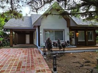 3BR House for rent in Tagaytay City *Royal Pines Subdivision