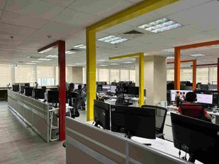 SEMI FITTED COMMERCIAL OFFICE SPACE IN THE WORLD CENTRE BLDG MAKATI