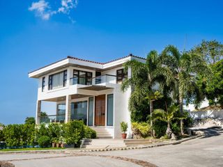 FOR SALE! 5 Bedrooms in Terrazas de Punta Fuego, Batangas