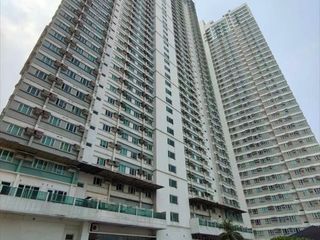 The Beacon Makati 21 sqm studio semi furnished unit P2.8M only for sale