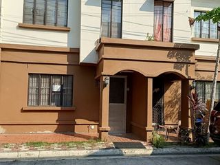 SUPER RUSH SALE house and lot in Bayswater, Lapulapu CIty