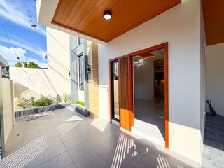 High-Ceiling House and Lot for Sale in BF Resort Village, Las Piñas City