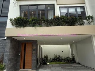 Luxury Townhouse for Sale in Muntinlupa Near Alabang, Daang Hari & MCX