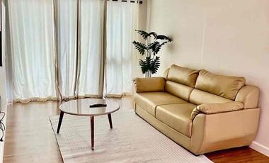 Fully Furnished 1BR in Two Maridien BGC for Sale