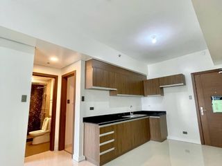 One bedroom for rent to own in sapphire bloc ortigas near robinsons galleria, poveda college, jolibee corporation and marco polo hotel