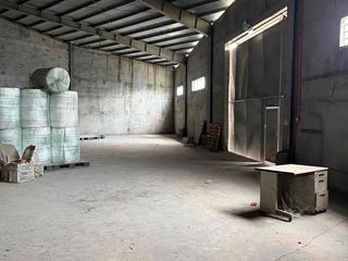 valenzuela warehouse for rent