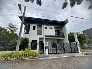 FOR SALE; House And Lot in Glenrose Estate Subdivision Car-Car,Cebu Lot Area 144 SQM