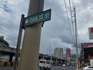PRIME LOCATION COMMERCIAL/RESIDENTIAL LOT FOR SALE IN MAKATI CITY