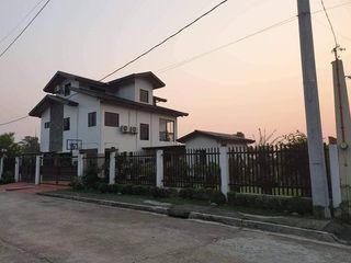 FOR SALE HOUSE & LOT!! 350 SQM WITH 3 PARKING IN SUN VALLEY RESIDENTIAL AND GOLF