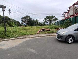 Lot for sale at Talisay Batangas. Inside Tagaytay Highlands (VIREYA community)