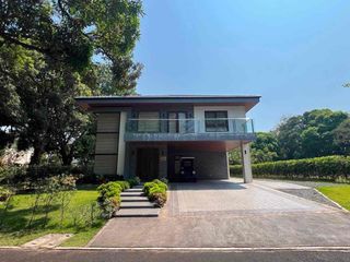 Modern House in Anvaya cove with 5BR. spacious lot area