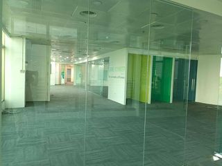 400 sqm Semi-Fitted Office Space for Lease in Taguig