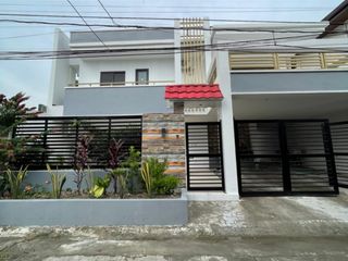 Beautiful House and LOt for Sale or Lease at BF Homes Parañaque