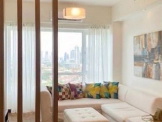 FOR RENT- Fully furnished Modern 1-Bedroom Condo Unit at La Vie Flats, Alabang