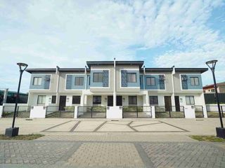 2 bedroom townhouse in Laguna