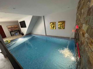 House & Lot with Pool for Sale in Tagaytay