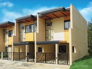 Silver Expanded 3-Bedroom Townhouse Unit in Lipa City, Batangas