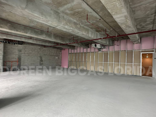 OFFICE FOR SALE: 319sqm Corporate Office Space Unit in Quezon City - One Vertis Plaza