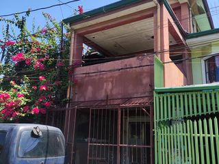 Foreclosed 3-Storey Townhouse in Imus Cavite