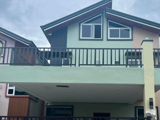 Single Attached House For Sale in Tagaytay City (with infoor pool)-MC