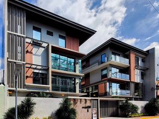 Luxurious Townhouse For Sale in Paco Manila 4 Storey 4 Bedroom Fully Airconditioned-JV2