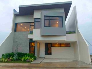3BR SINGLE ATTACHED HOUSE & LOT, OVERLOOKING LAGUNA LAKE VIEW, NEAR EASTRIDGE