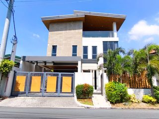Modern Elegant House and Lot for Sale in M erville Paranaque with Pool-MD