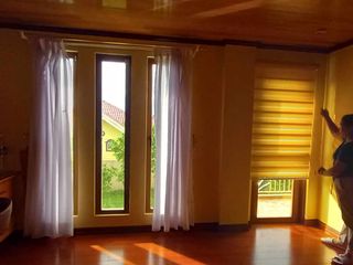 3 Storey House and Lot with 4 Bedrooms For Sale Located in Mendez Crossing West Tagaytay City RAS