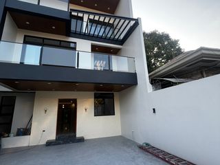 Modern 3 Storey Single Attached W/Roofdeck W/Pool in Mambugan Antipolo near Xentro Mall RG