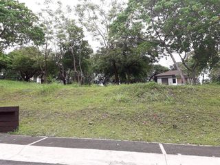 402 SQM WOODPARK NEIGHBORHOOD LOT FOR SALE WITH BEACH CLUB SHARE