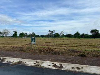 RESIDENTIAL LOT FOR SALE IN THE COURTYARDS AT VERMOSA CAVITE