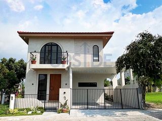 South Forbes Villas Corner House For Sale — Casa Catalonia 4 Bedroom Home House For Sale