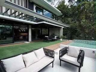 Modern Villa with Swimming Pool in Cebu