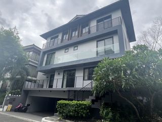5BR House for Rent at Mckinley Hill Village Taguig City