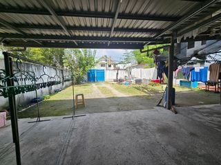 TOWN AND COUNTRY LOT FOR SALE WITH IMPROVEMENTS 300sqm 4 CAR GARAGE AND OFFICE