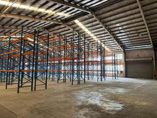 Warehouse for lease